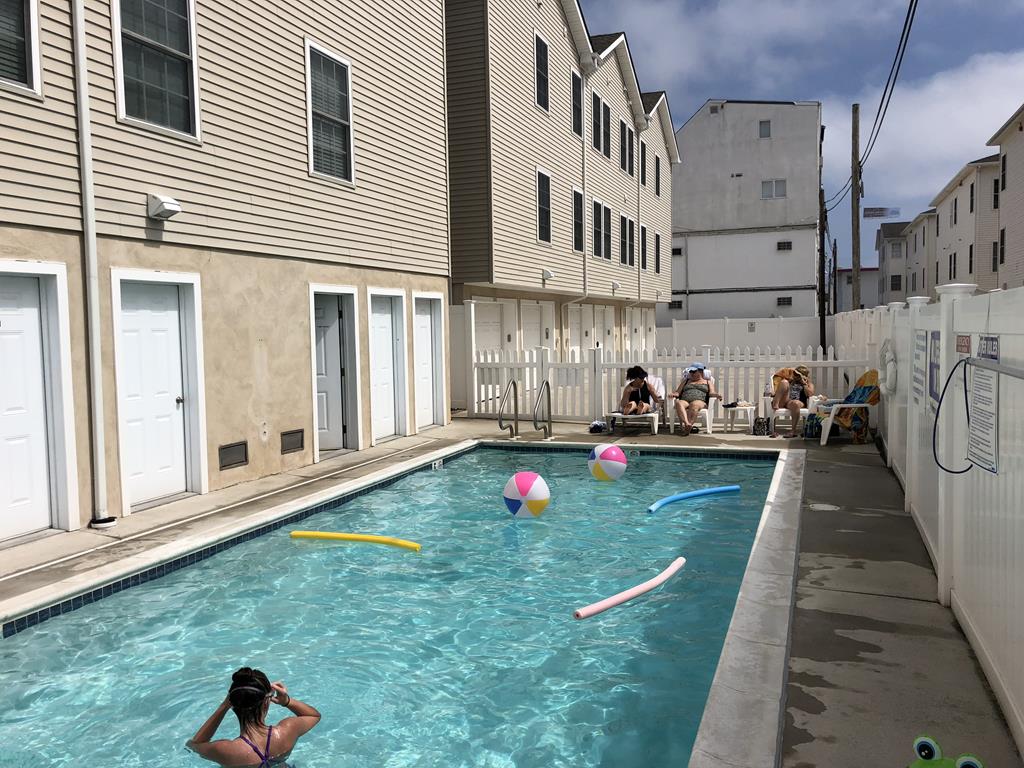 306 EAST PINE AVENUE 201 - WILDWOOD SUMMER RENTALS WITH POOLS at 